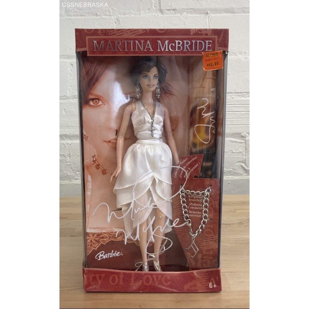 Martina McBride Doll with Poster and Bracelet 2005 Mattel